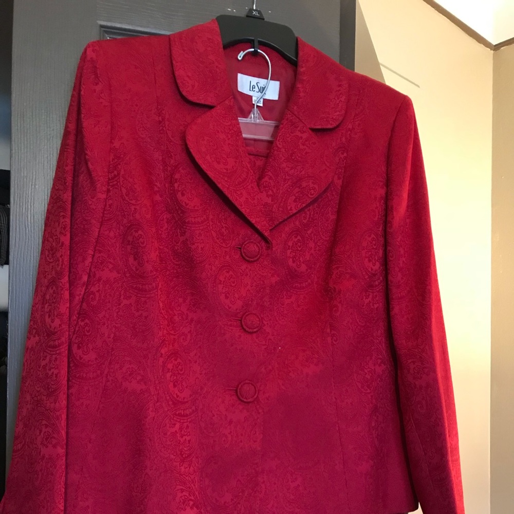 Ladies 2pc suit
